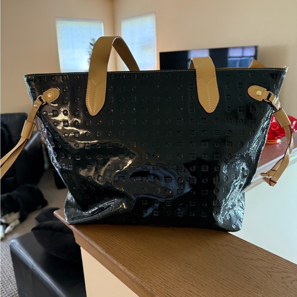 Stylish Black and Tan Tote Bag